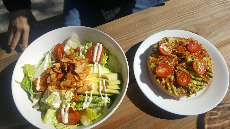 Love Food Central Cafe photo 1