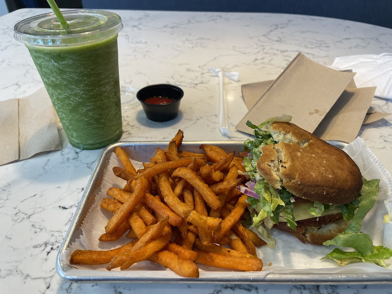 Nature’s Plate Cafe & Juice Bar photo 3
