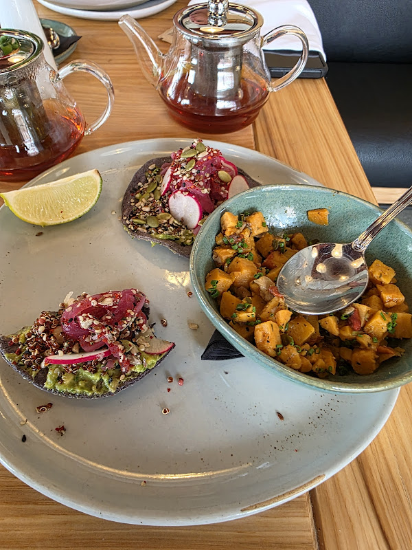 Urban Restaurant photo 5
